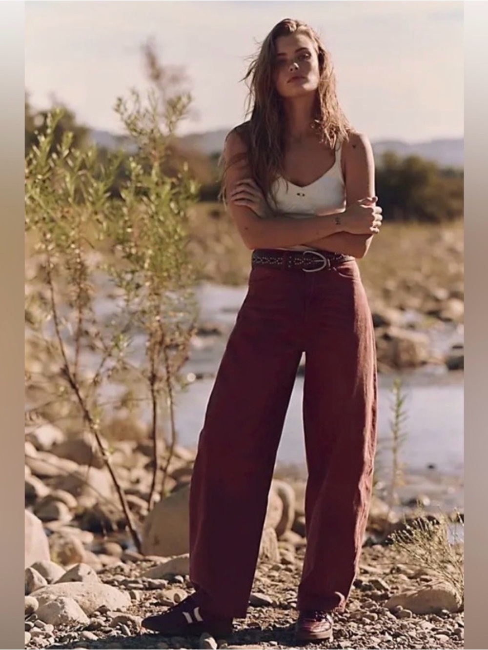 Free People good luck Barrel Jeans “wash on Jean” maroon color, size 28